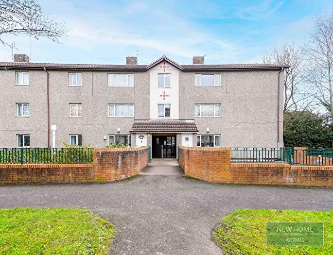 2 Bedroom Flat For Sale In West Farm Avenue, Newcastle Upon Tyne, NE12