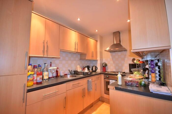 3 Bedroom Flat To Rent In Hazelwood Avenue, Jesmond NE2