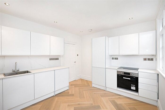 1 Bedroom Flat To Rent In Erpingham Road, Putney, London, SW15