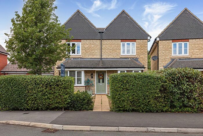 4 Bedroom Detached House For Sale In Whittington Crescent, Wantage, OX12