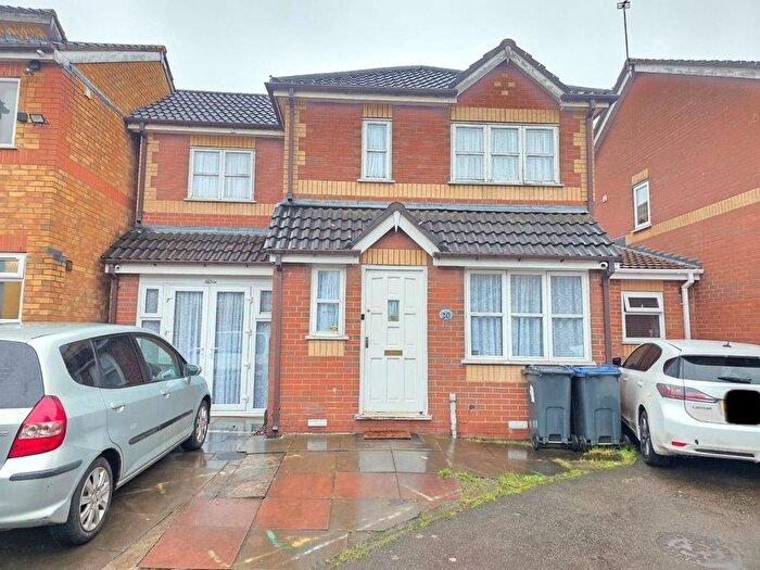 3 Bedroom Link Detached House For Sale In Mill Burn Way, Birmingham, West Midlands, B9