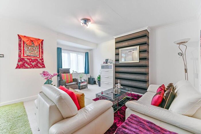 3 Bedroom Semi Detached House To Rent In Oldfields Road, Sutton, SM1