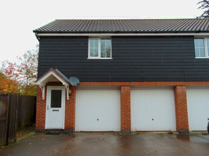 2 Bedroom Flat To Rent In Whistlefish Court, NR5