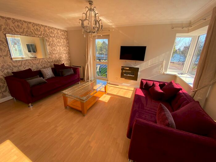 2 Bedroom Flat To Rent In Winnipeg Quay, Grain Wharf, Salford Quays, M50