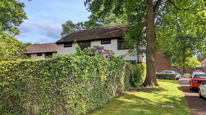 3 Bedroom Semi-Detached House To Rent In Cypress Grove, Aldershot, Hampshire, GU12