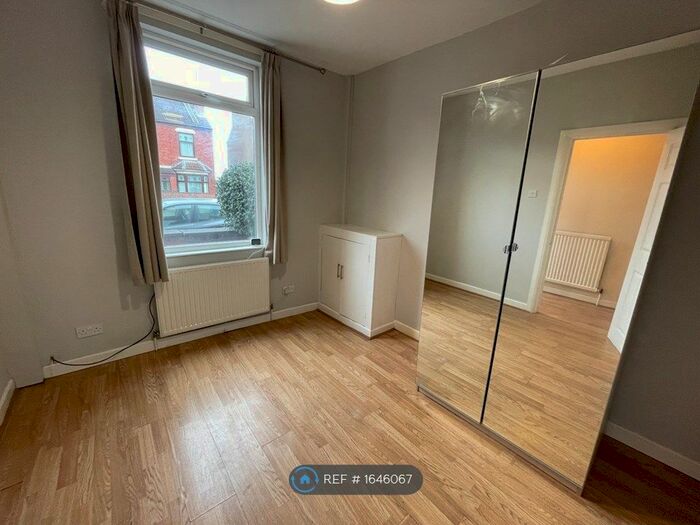 2 Bedroom Terraced House To Rent In Bentley Road, Doncaster, DN5