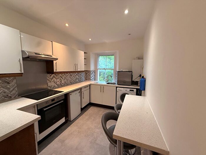 2 Bedroom Flat To Rent In Abbotsford Road, Bristol, BS6
