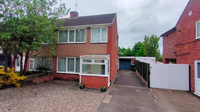 3 Bedroom Semi-Detached House For Sale In Ash Close, Summerhill, Wrexham, LL11