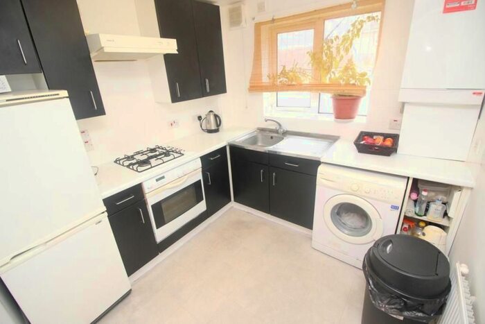 1 Bedroom Flat To Rent In Rectory Lane, Tooting, London, SW17
