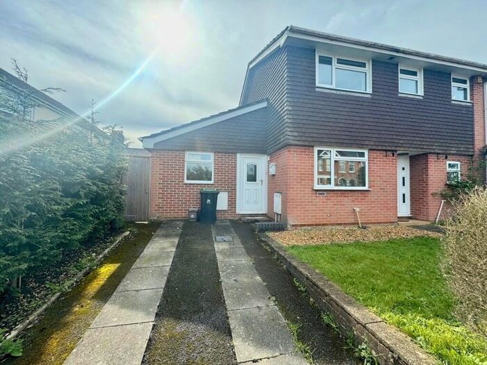 1 Bedroom Semi-Detached House To Rent In Grove Road East, Christchurch, Dorset, BH23