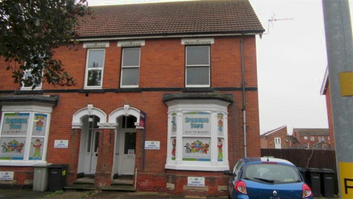 3 Bedroom Flat To Rent In Algitha Road, Skegness, PE25