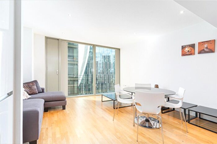 1 Bedroom Apartment For Sale In Landmark West Tower, Marsh Wall, Canary Wharf, E14