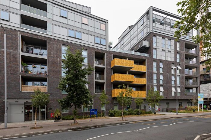 1 Bedroom Apartment To Rent In South Grove, Walthamstow, E17