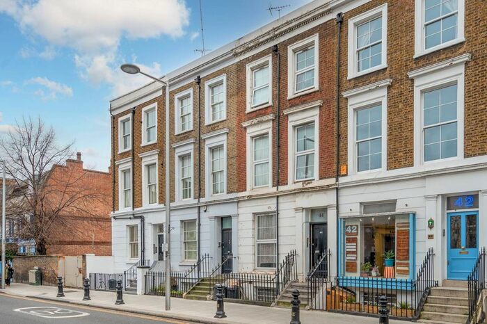 4 Bedroom Property To Rent In Pembridge Road, Portobello, London, W11