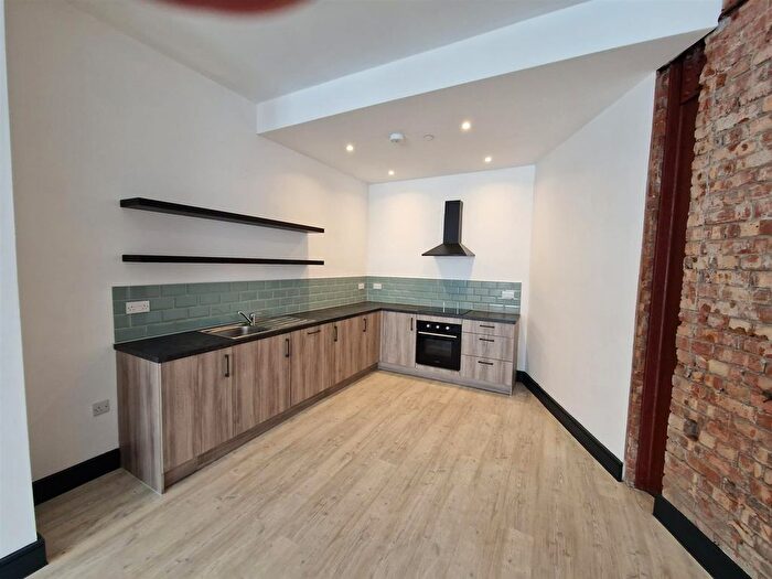 2 Bedroom Flat To Rent In Princess Way, Swansea, SA1