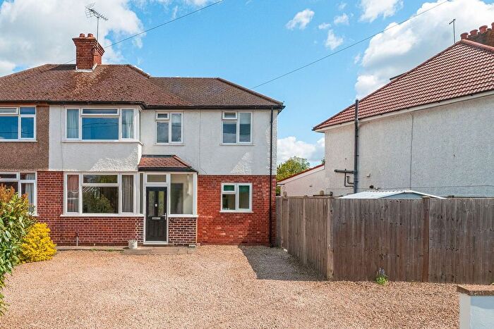 3 Bedroom Semi Detached House For Sale In Swallow Street, Iver Heath, SL0