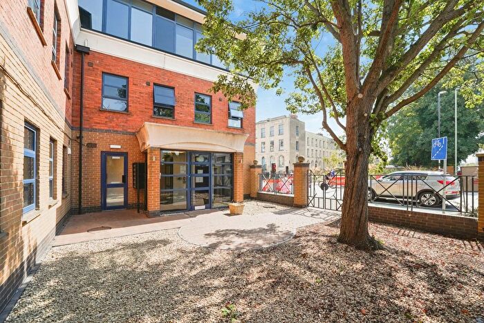 1 Bedroom Flat For Sale In London Road, Gloucester, Gloucestershire, GL1
