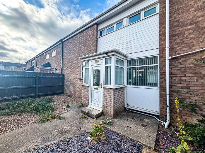 3 Bedroom End Of Terrace House To Rent In Grimscott Close, Bransholme, Hull, East Riding Of Yorkshire, HU7