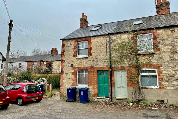 2 Bedroom Cottage To Rent In College Lane, Littlemore, Oxford, OX4