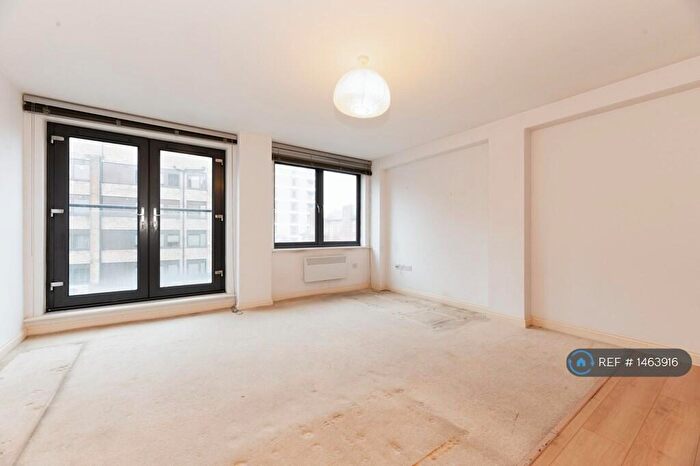 2 Bedroom Flat To Rent In Bank House, Sutton, SM1