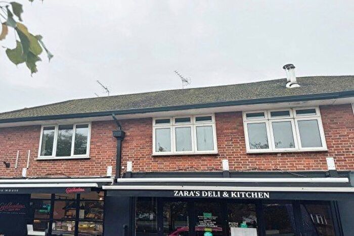 2 Bedroom Maisonette To Rent In Station Road, Cobham, KT11