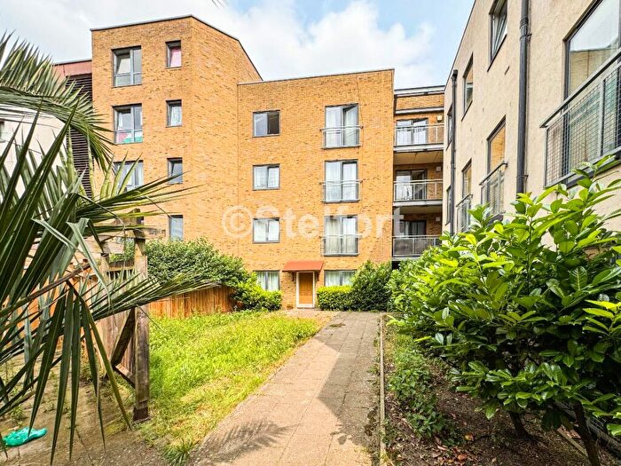 1 Bedroom Apartment To Rent In Skyline House, Chapter Road, London, NW2