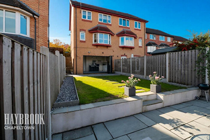 3 Bedroom Semi-Detached House For Sale In Ironstone Crescent, Chapeltown, S35
