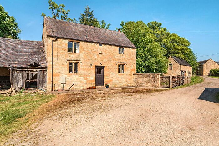 2 Bedroom House To Rent In Sundial Cottage, GL55