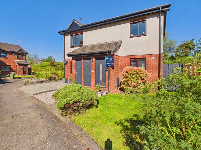 2 Bedroom Flat For Sale In Greenlaw Crescent, Paisley, PA1