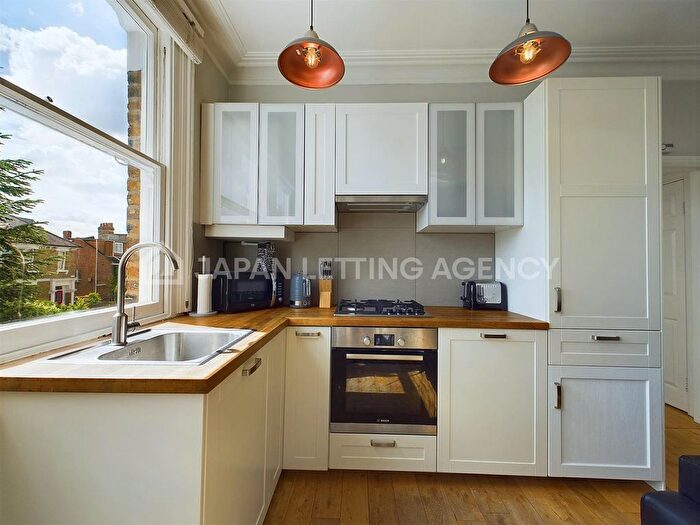 2 Bedroom Property To Rent In Cumberland Park, London, W3