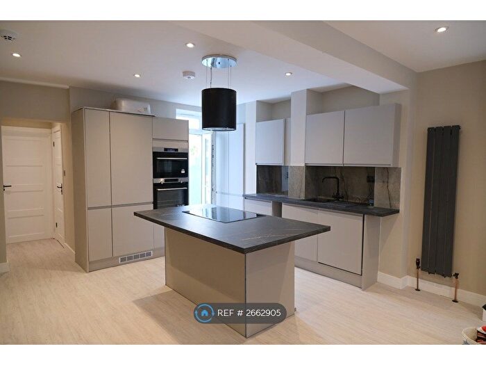 1 Bedroom Flat To Rent In Madron Street, London, SE17