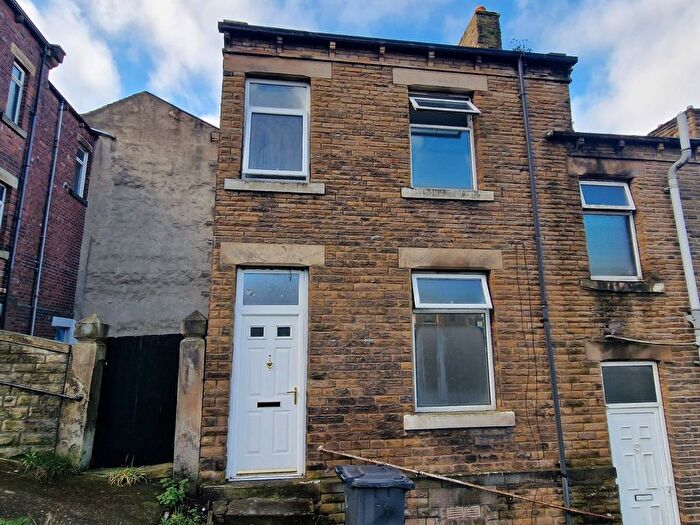 2 Bedroom Terraced House To Rent In Church Hill, Eastborough, Dewsbury, WF13