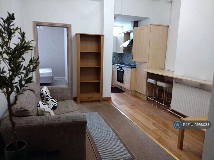 1 Bedroom Flat To Rent In Ninian Road, Cardiff, CF23