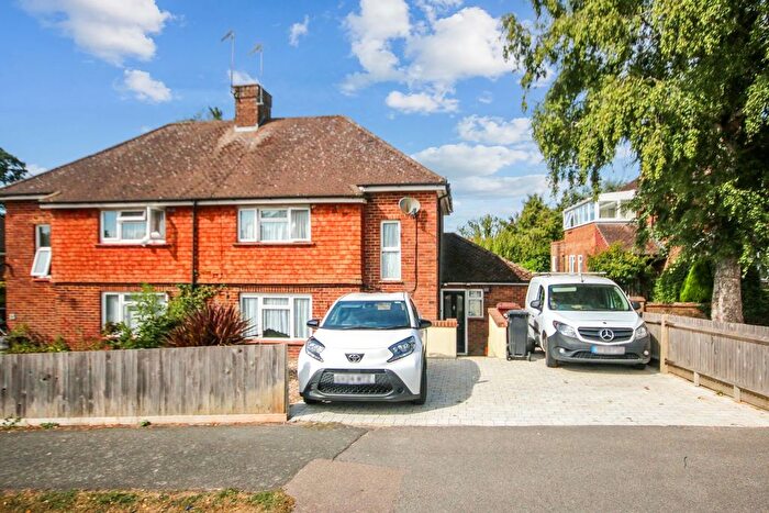 3 Bedroom Semi-Detached House For Sale In New Farthingdale, Dormansland, Lingfield, RH7