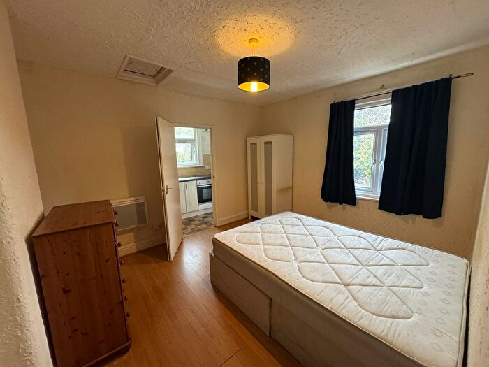 1 Bedroom Studio To Rent In Beulah Road, Croydon, TW3