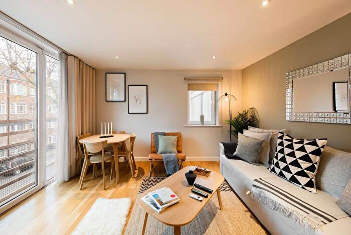 1 Bedroom Flat For Sale In Coleman Fields, Island Apartments, N1