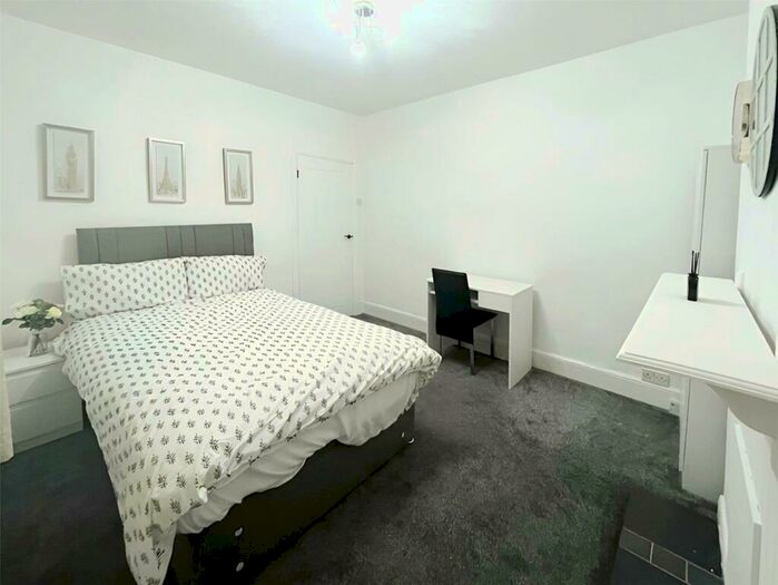 1 Bedroom Property To Rent In Denton Street, Gravesend, Kent, DA12