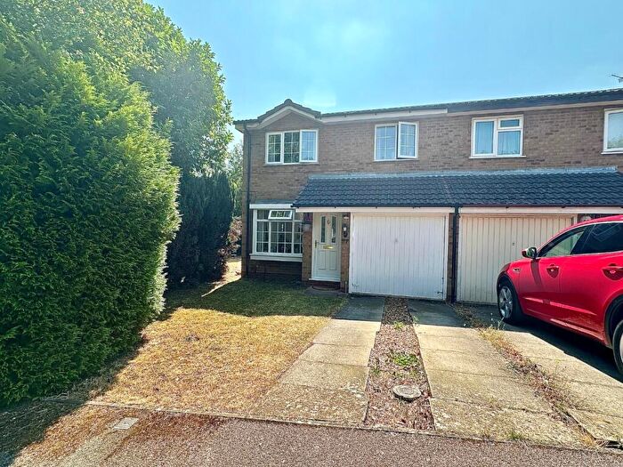 3 Bedroom Semi-Detached House For Sale In Shedfield Way, East Hunsbury, Northampton, NN4