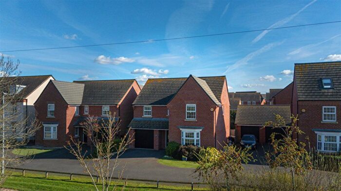 3 Bedroom Detached House For Sale In Simcoe Close, Earls Barton, Northampton, NN6