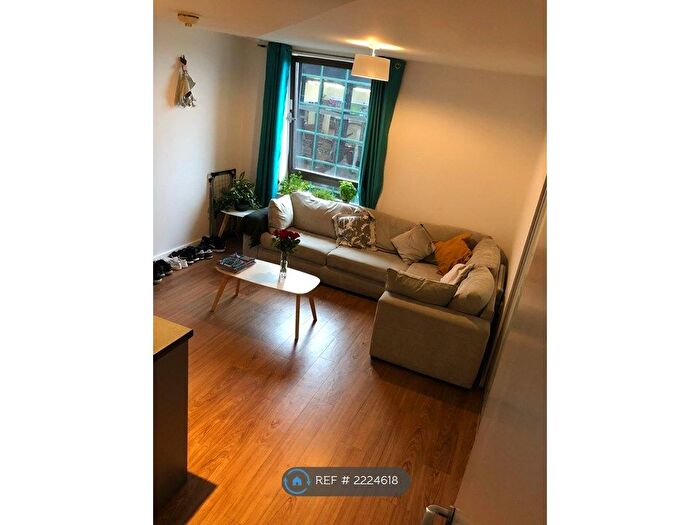 2 Bedroom Flat To Rent In King Charles Street, Leeds, LS1