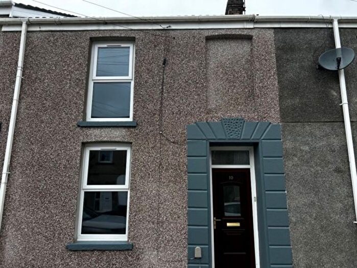 2 Bedroom Terraced House To Rent In Llanelli, Glanmor Place, SA15