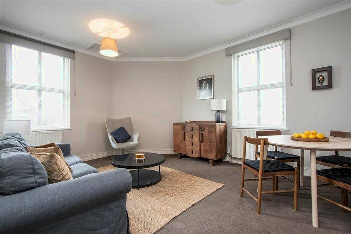1 Bedroom Flat To Rent In Clapham High Street, London, SW4