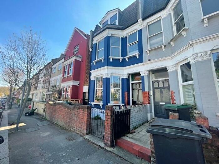 1 Bedroom Flat To Rent In Hampden Road, London, N8