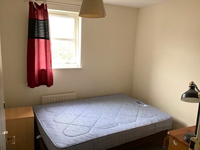 2 Bedroom Flat To Rent In St Leonard's Street, Edinburgh, EH8