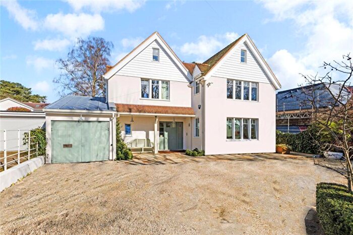 4 Bedroom Detached House For Sale In Spinfield Lane, Marlow, Buckinghamshire, SL7