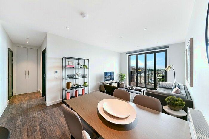 1 Bedroom Flat To Rent In Tillermans Court, Grenan Square, Greenford, UB6