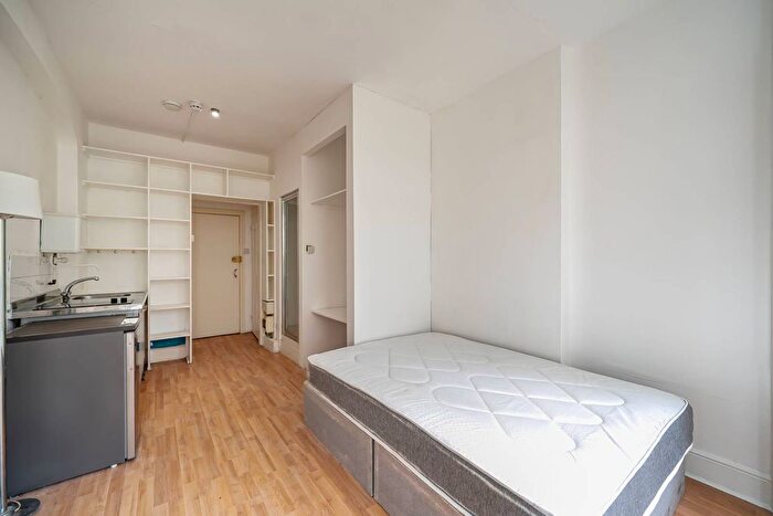 Studio To Rent In Marloes Road, Kensington, London, W8