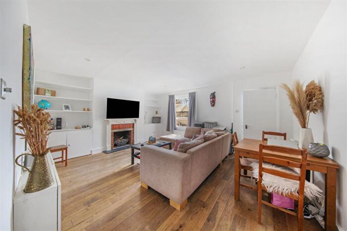 2 Bedroom Apartment To Rent In Mildmay Road, Stoke Newington, N1
