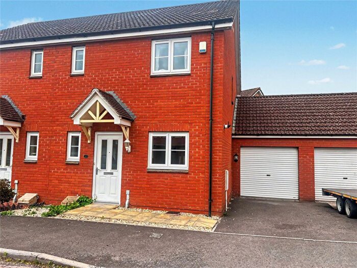 3 Bedroom Semi Detached House For Sale In Savannah Drive, Bridgwater, Somerset, TA6