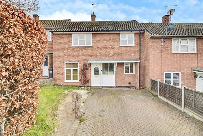 3 Bedroom Terraced House For Sale In The Vineyard, Welwyn Garden City, AL8